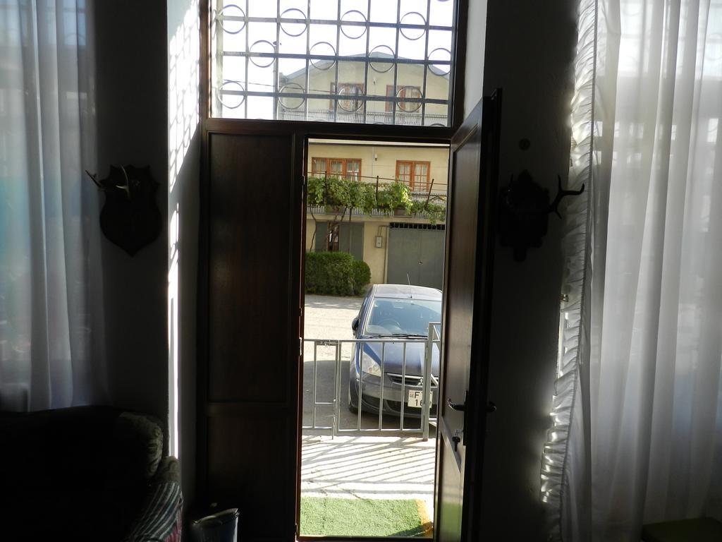 Apartment Retro Tbilisi Eksteriør billede